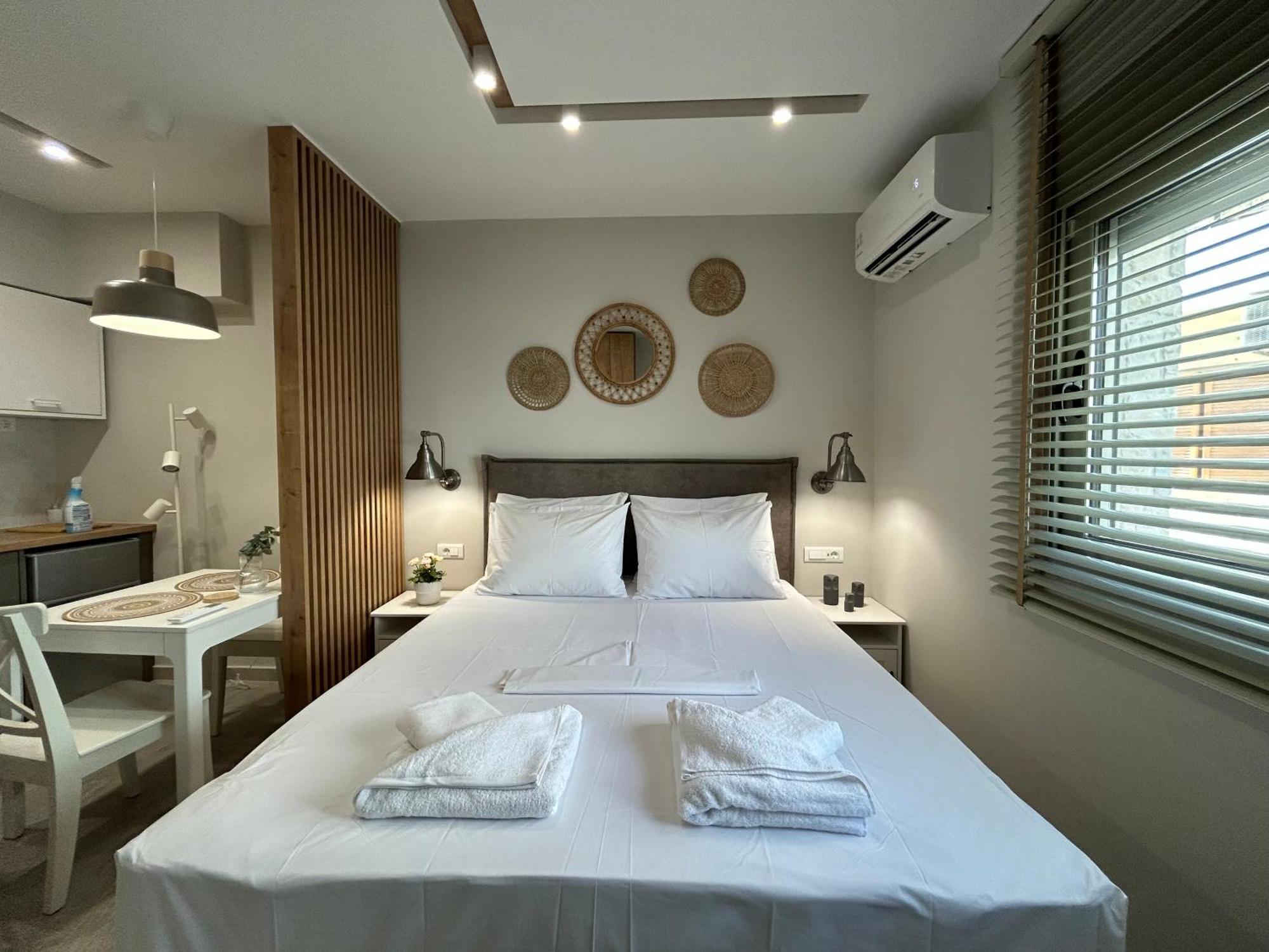 Armonia Small Luxury Apartments Ierápetra Habitación foto