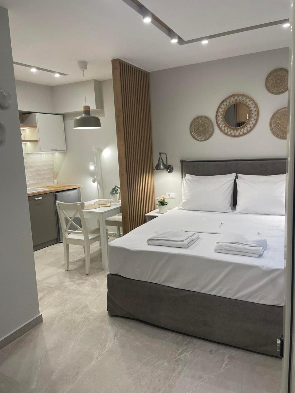 Armonia Small Luxury Apartments Ierápetra Habitación foto